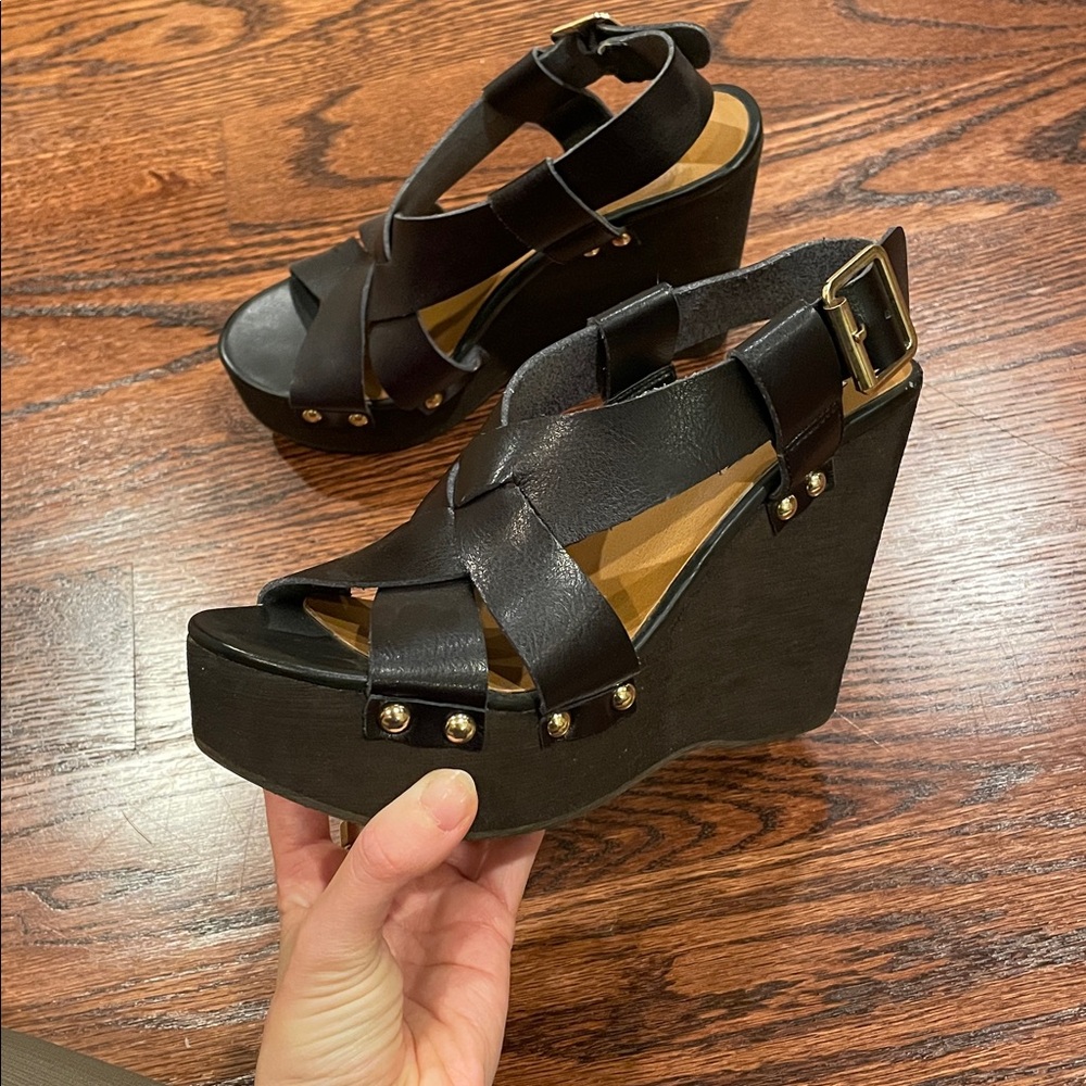 Steve Madden Black Platform Sandals